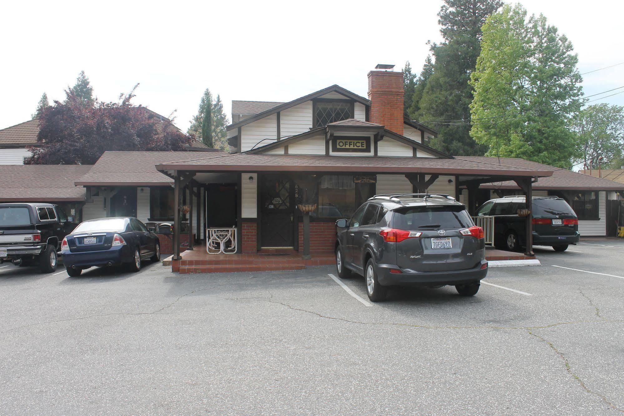 Motel Coach N Four Grass Valley Exterior foto